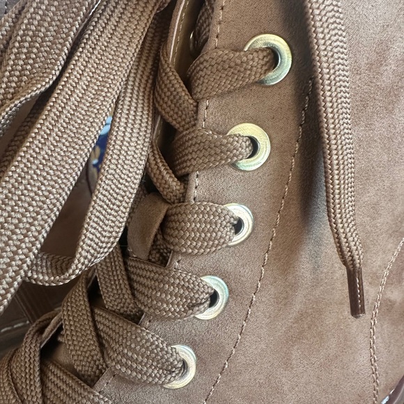 NWT SUN + STONE CANVAS ANKLE LACE-UP BOOTS WOMEN SZ 6M - Picture 2 of 5